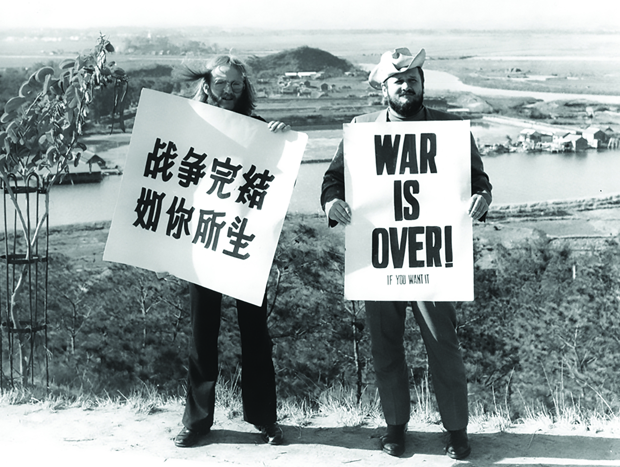 Ritchie Yorke and Ronnie Hawkins at the Chinese border