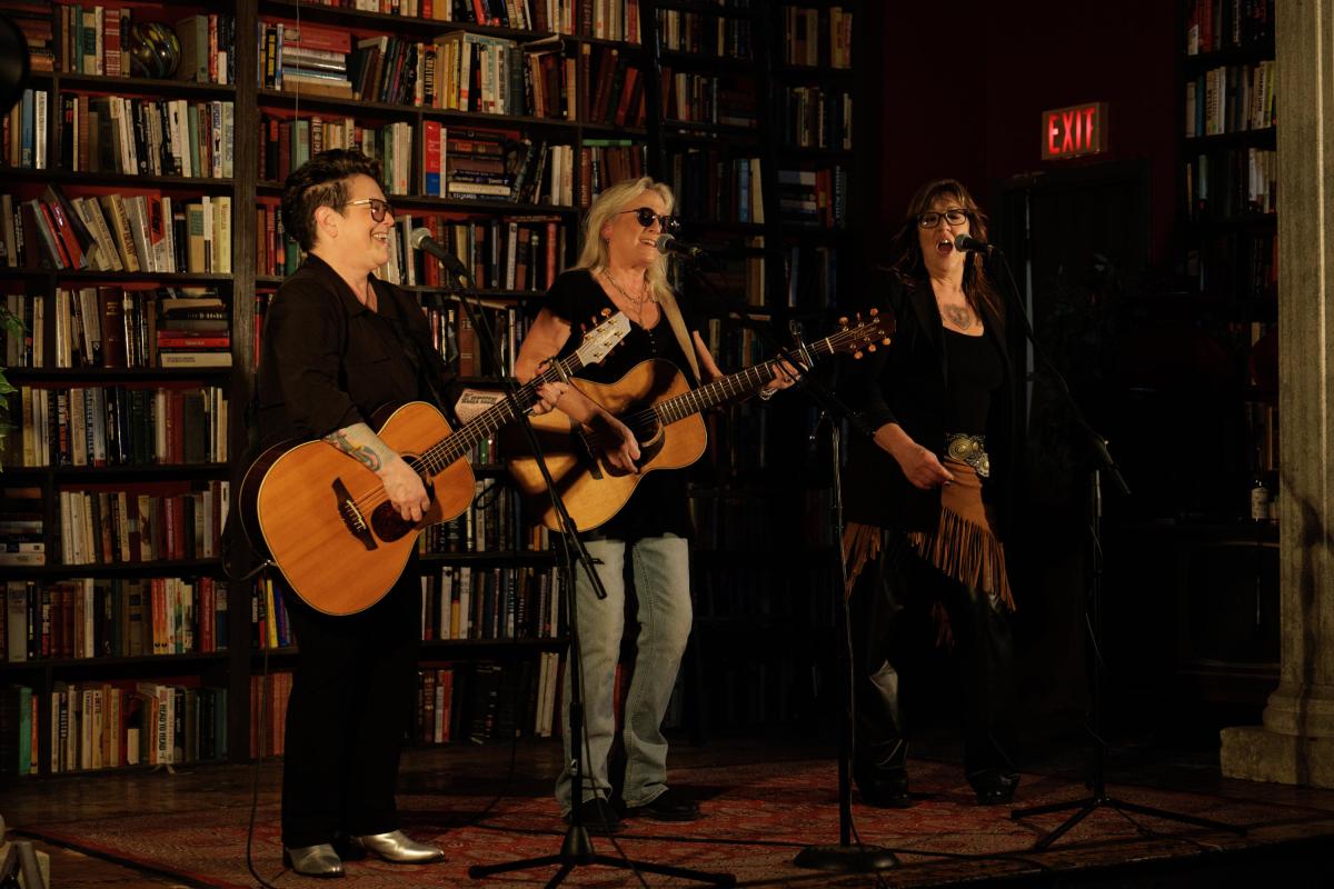 The Sling Sisters Photo Credit Alex Franklin