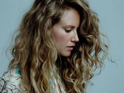 Megan Bonnell Kicks Off Western Canadian Tour With Great Lake Swimmers