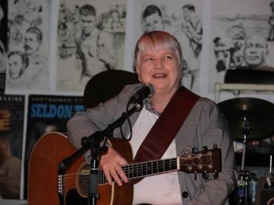 Linda MacLeod Proves It's Never Too Late to Be Heard With New Single "I Tried To Get Through" 