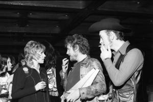 Anne Murray-Anne Murray exchanges JUNOS gossip with Gordon Lightfoot and Stompin' Tom Connors.